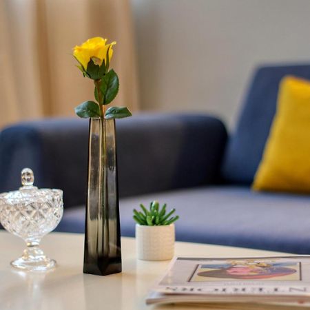 Urban Chic Apartment Bucureşti Ngoại thất bức ảnh